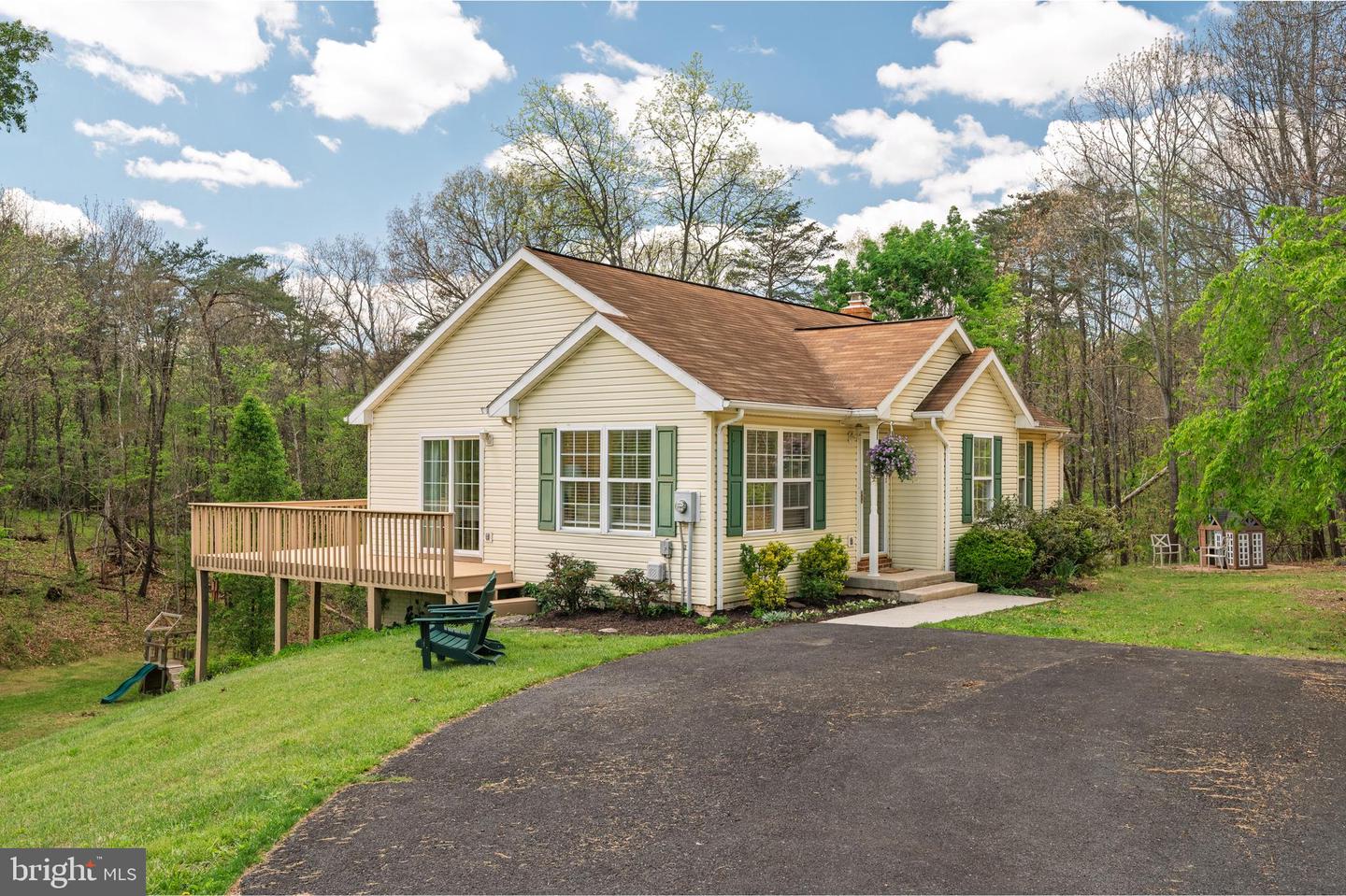 215 Ramblin Rose Ln Property Photo 1