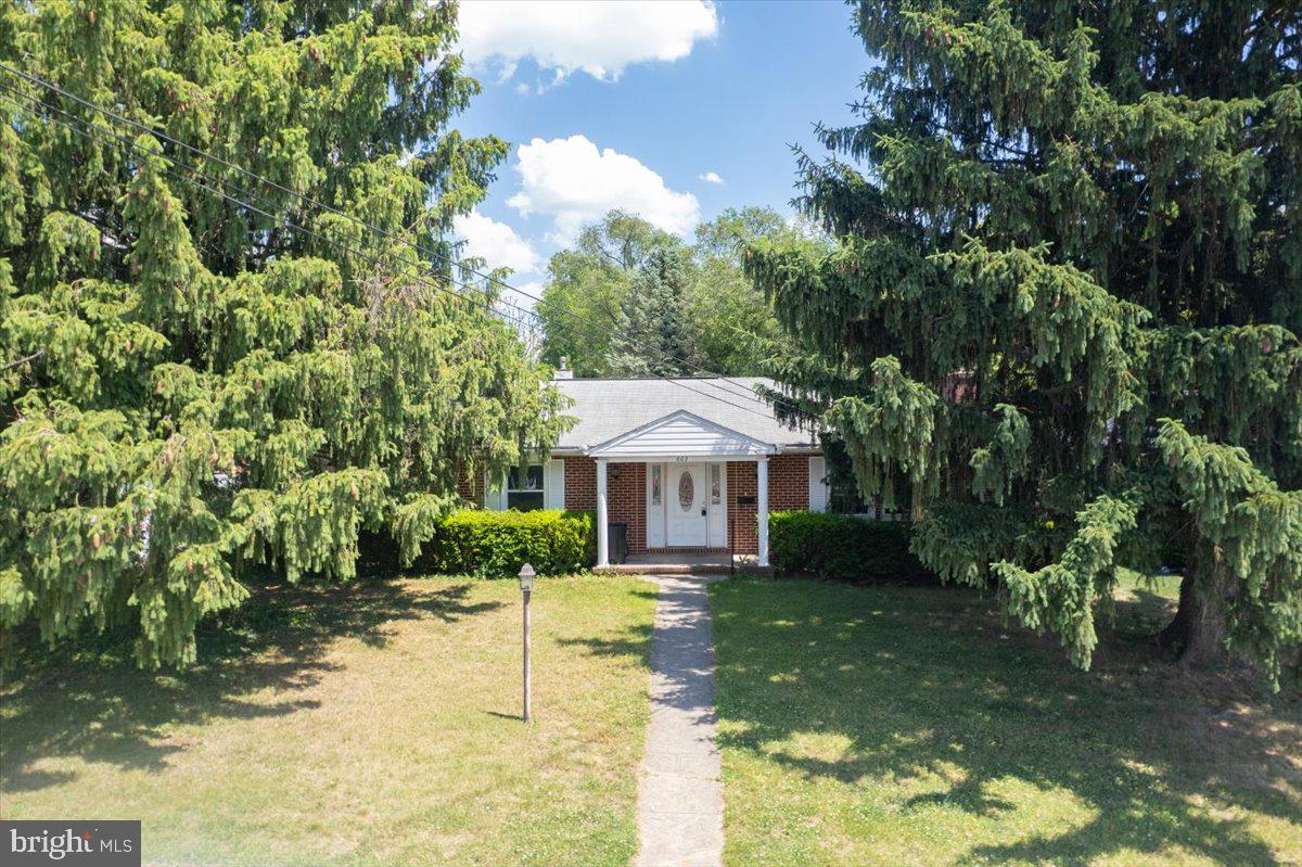 602 S Raleigh St Property Photo 3