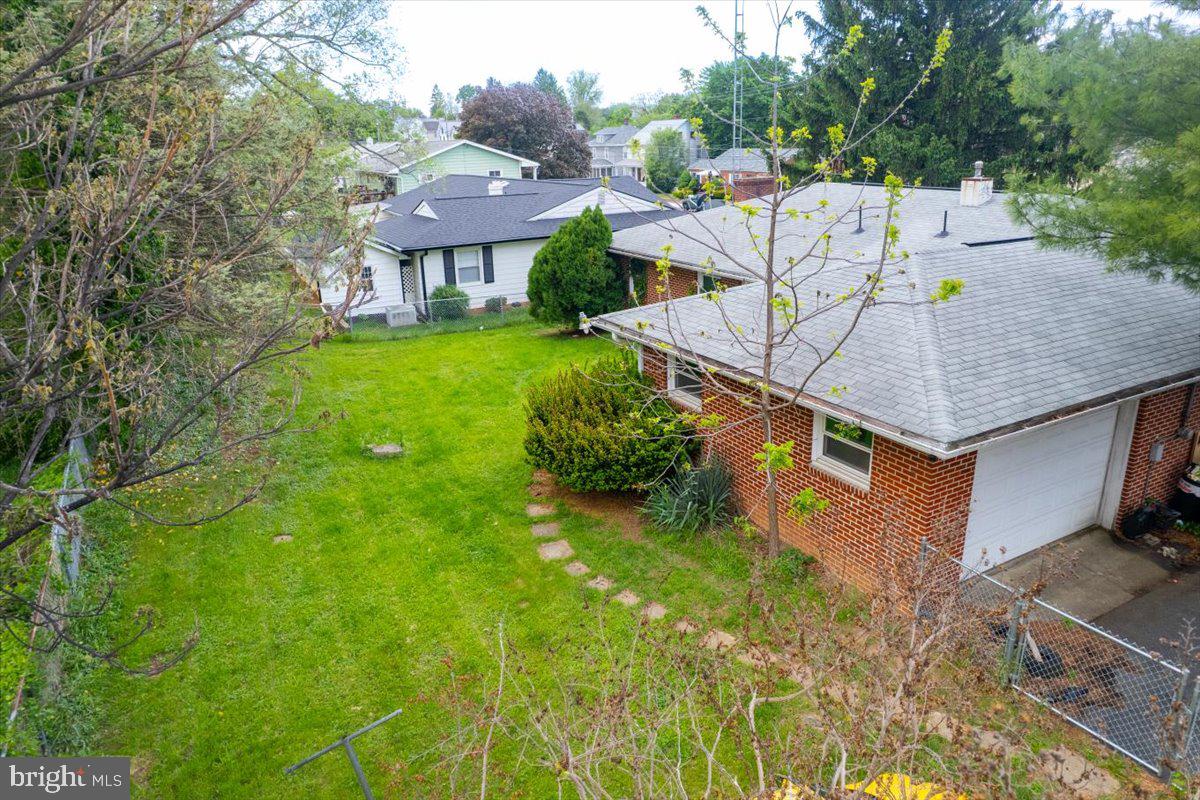602 S Raleigh St Property Photo 5
