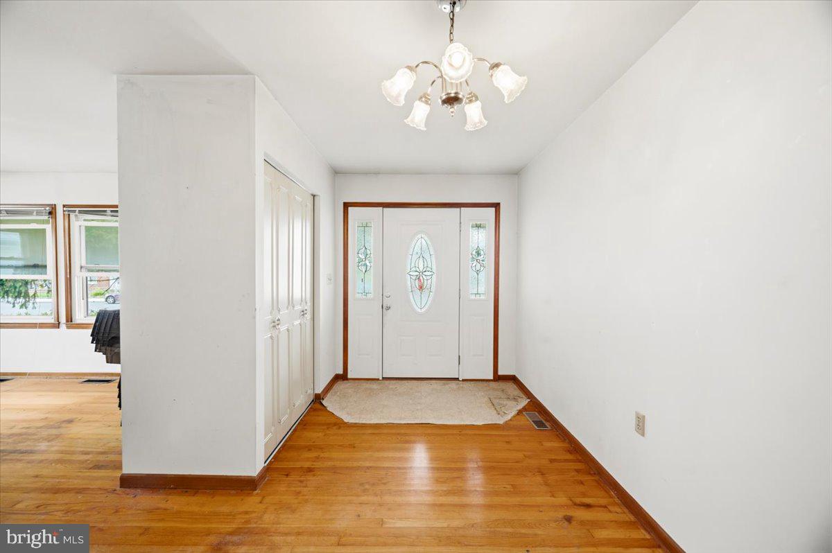 602 S Raleigh St Property Photo 8