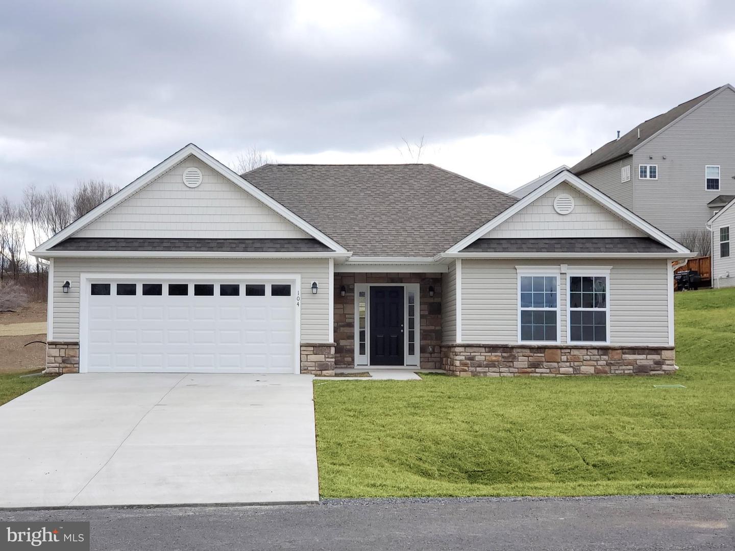 Lot 27 Cabriolet Property Photo 1