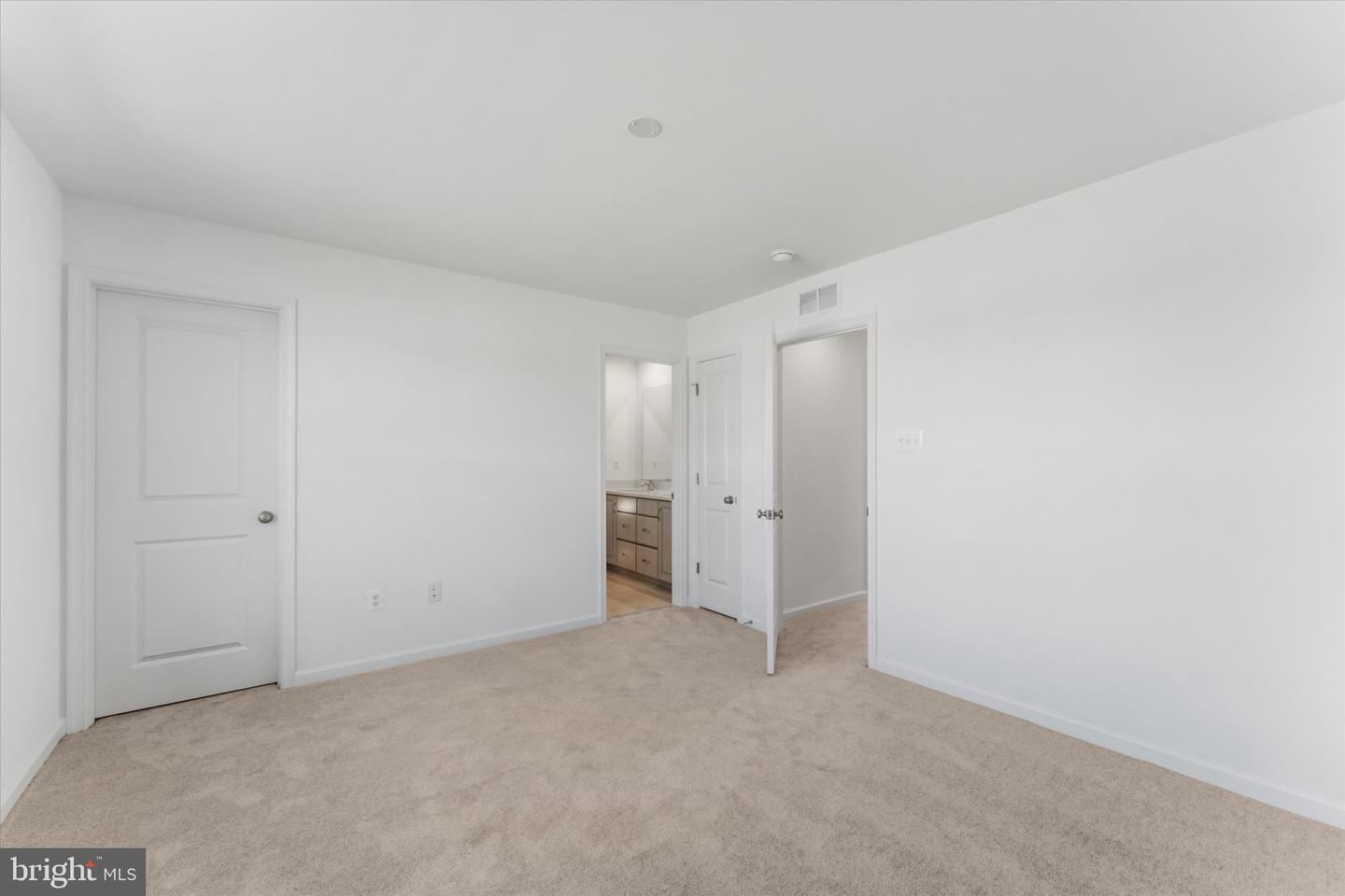505 Fontana Cir Property Photo 17