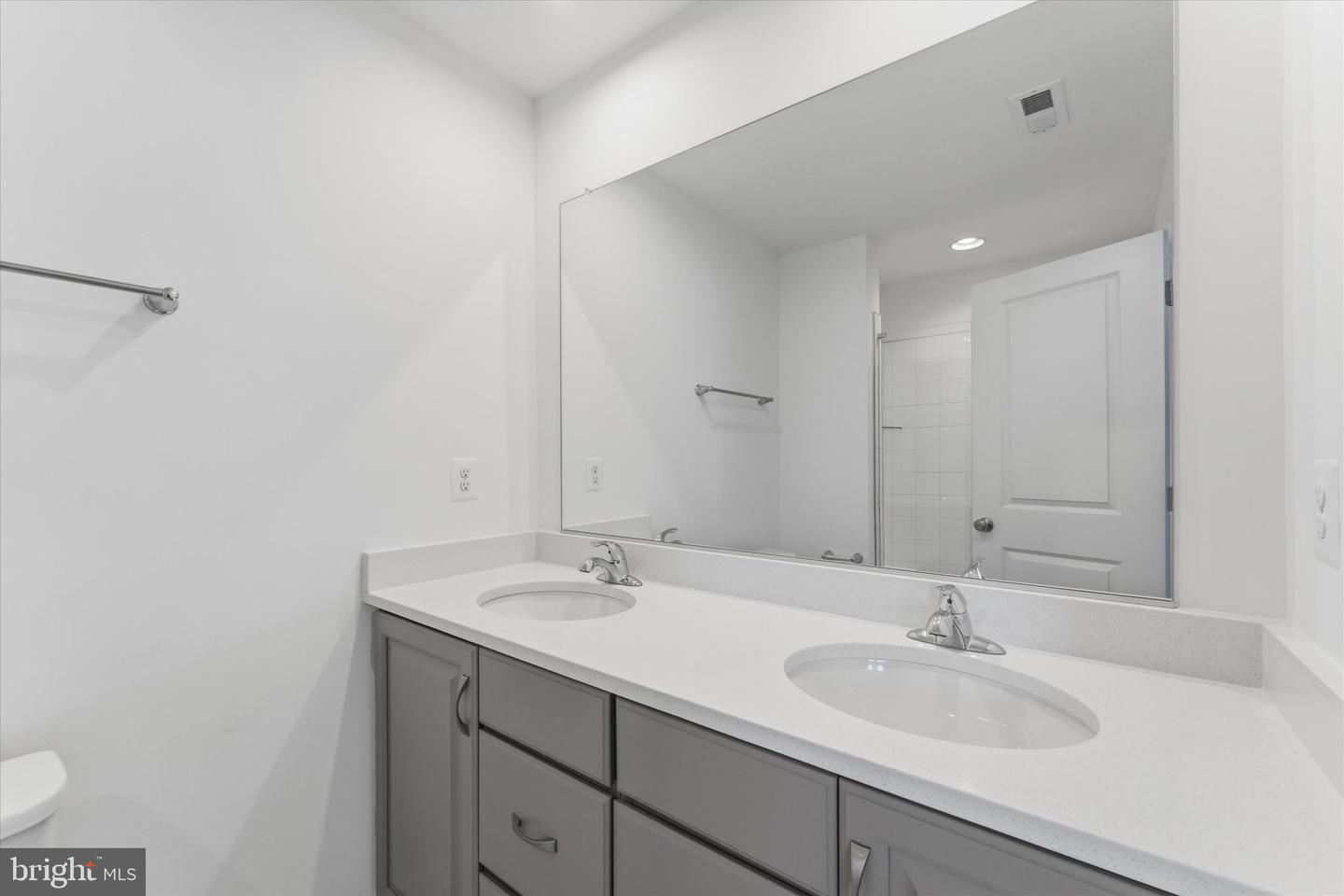 505 Fontana Cir Property Photo 18