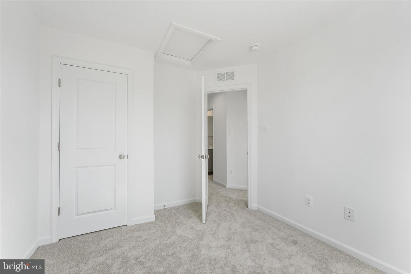 505 Fontana Cir Property Photo 25