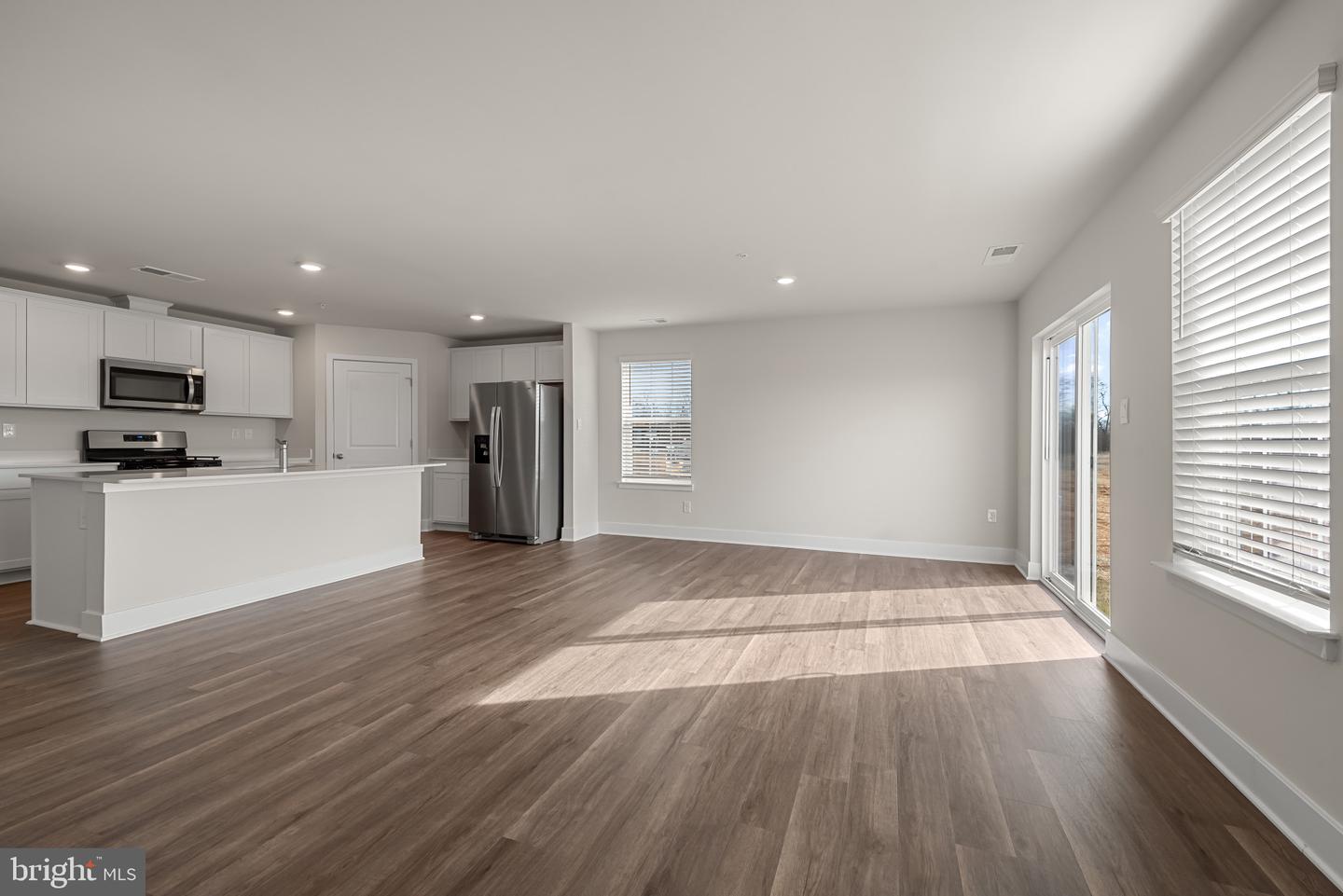 290 Peking Ln Property Photo 22