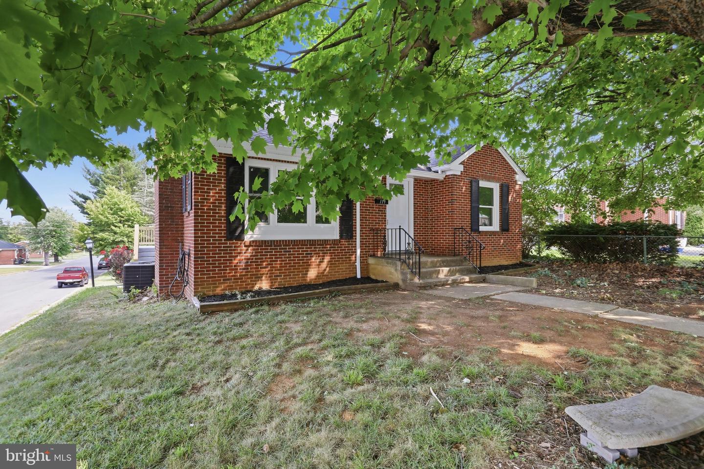 119 N Delaware Ave Property Photo 3