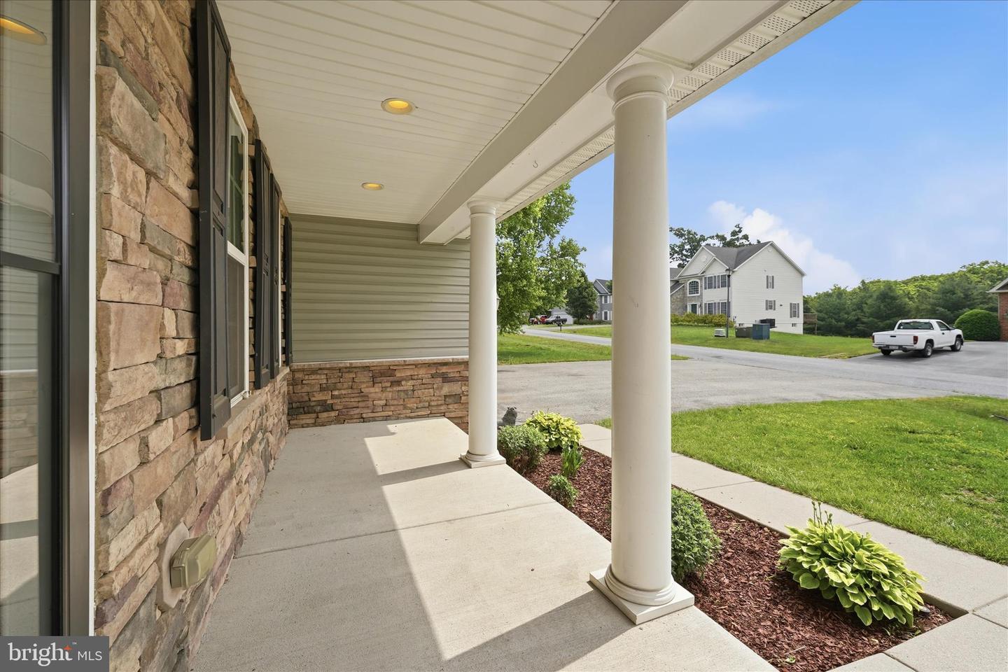21 Whirlpool Way Property Photo 6