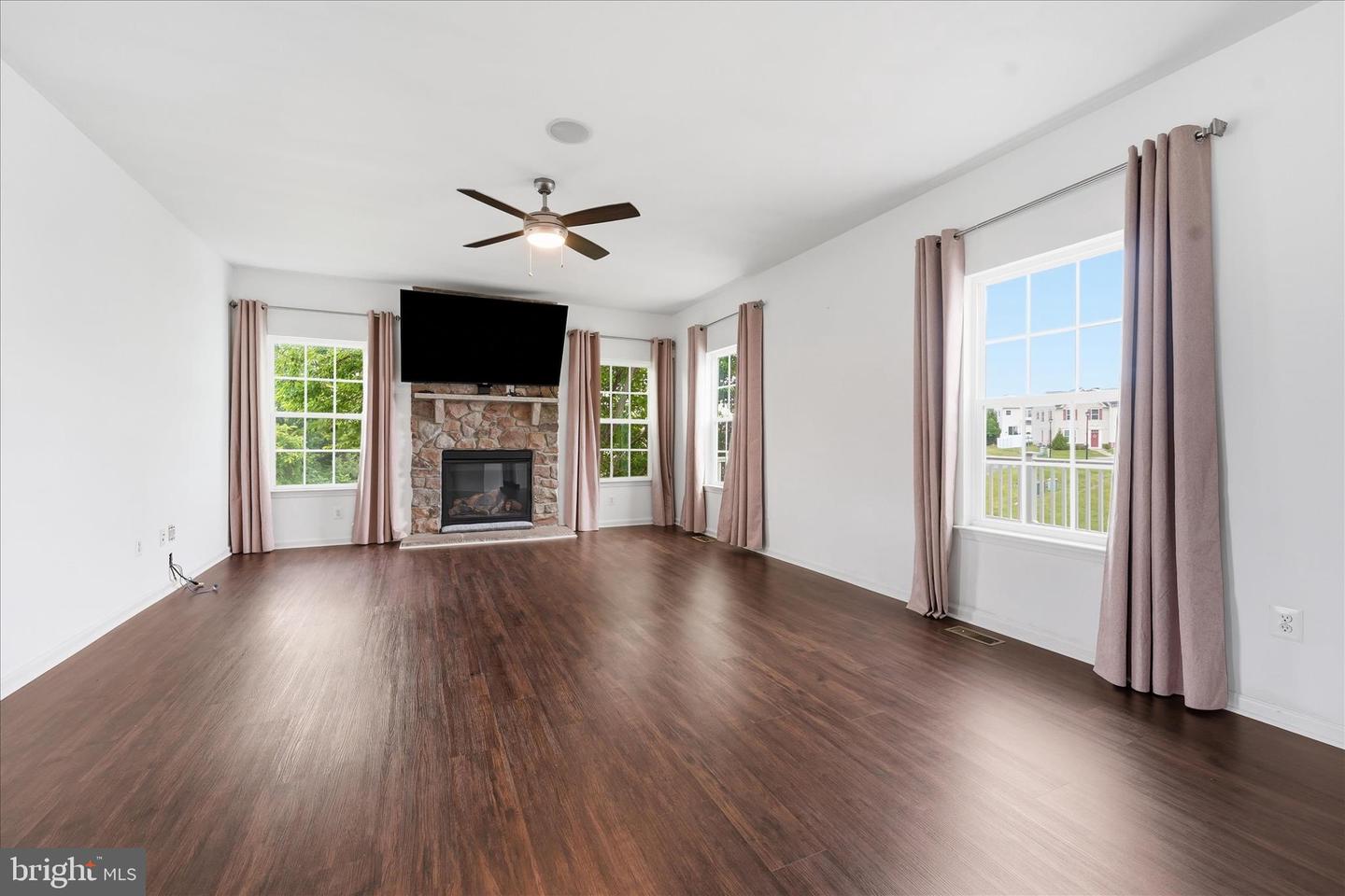 21 Whirlpool Way Property Photo 9