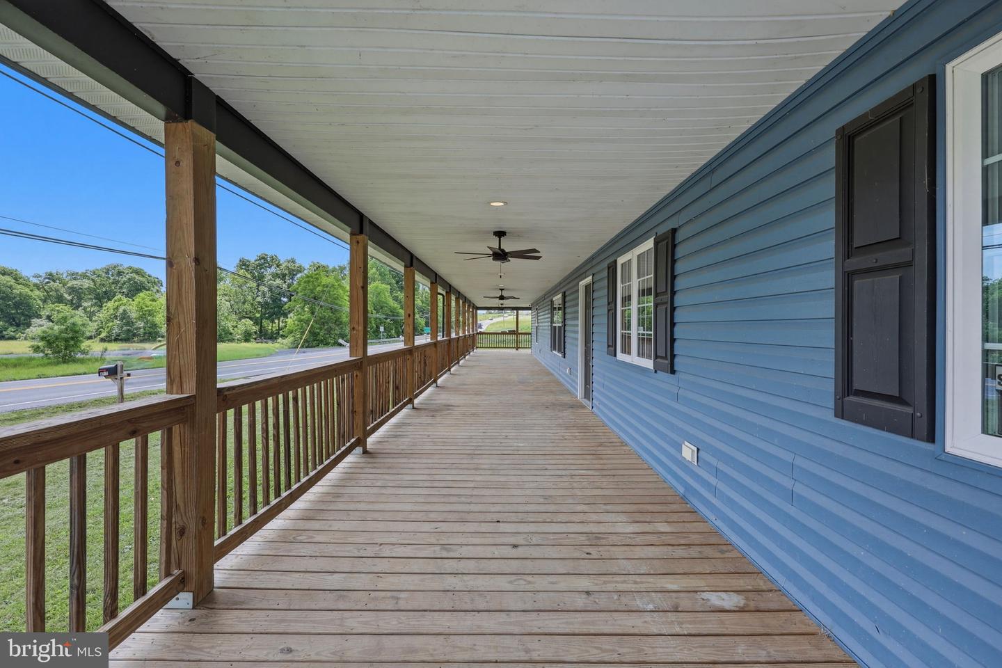 8757 Hedgesville Rd Property Photo 5