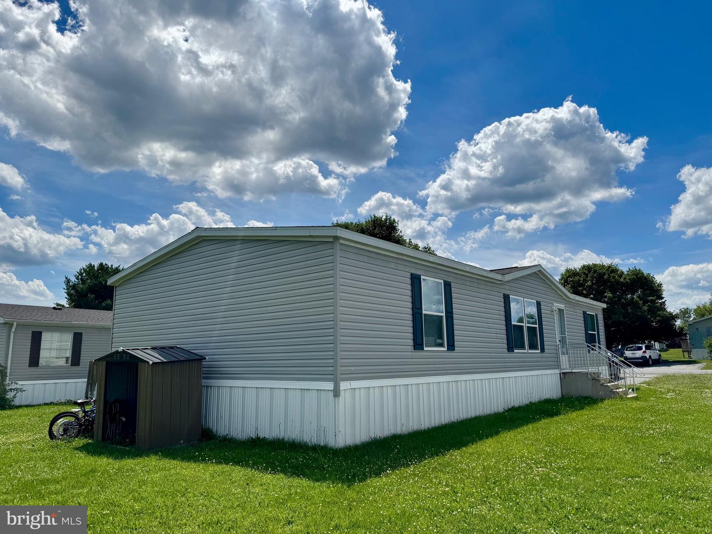 386 Royal Crest Dr Property Photo 12