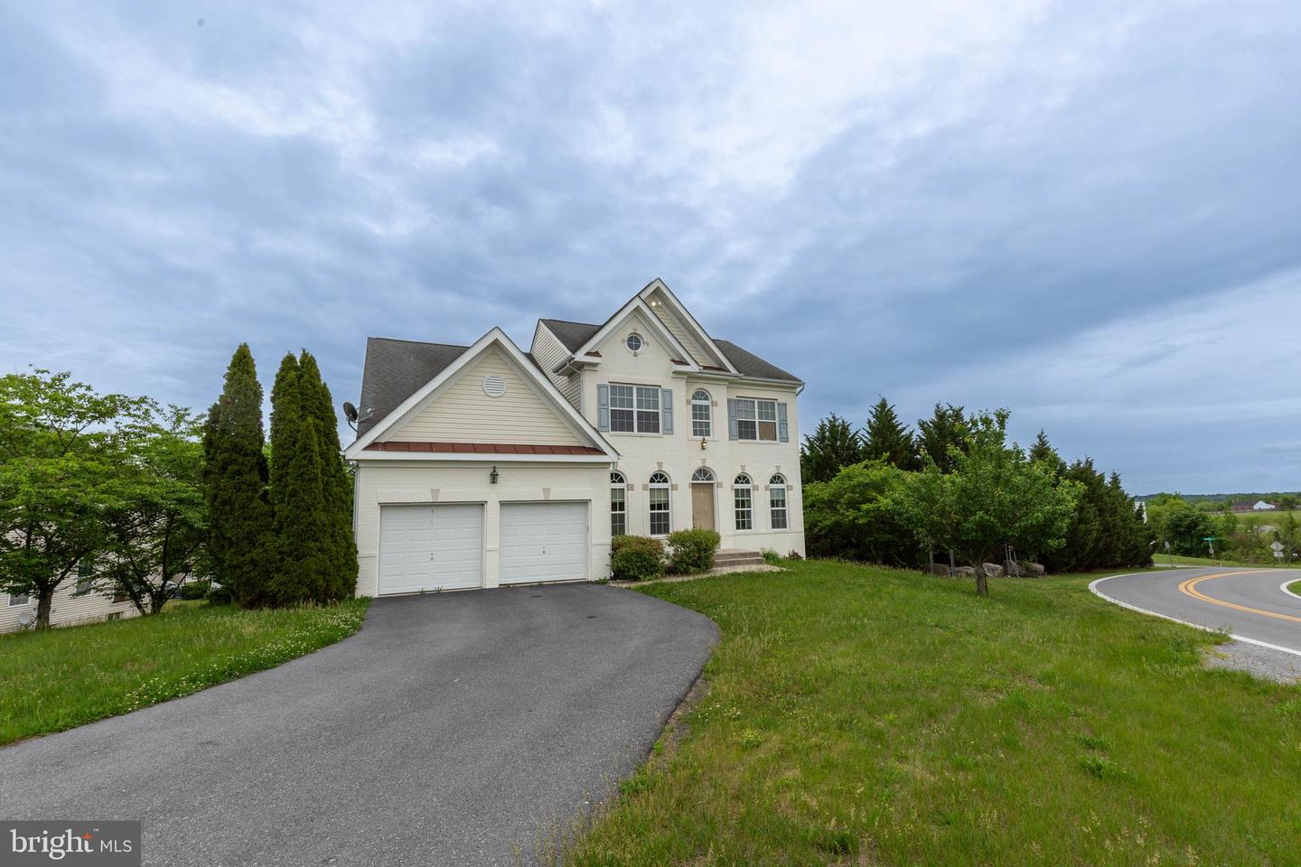 391 Sheerer Dr Property Photo 4