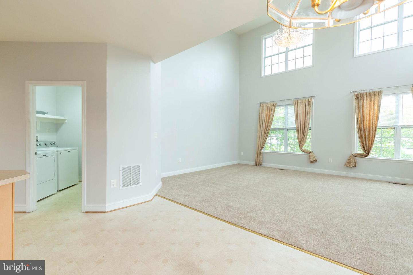 391 Sheerer Dr Property Photo 5