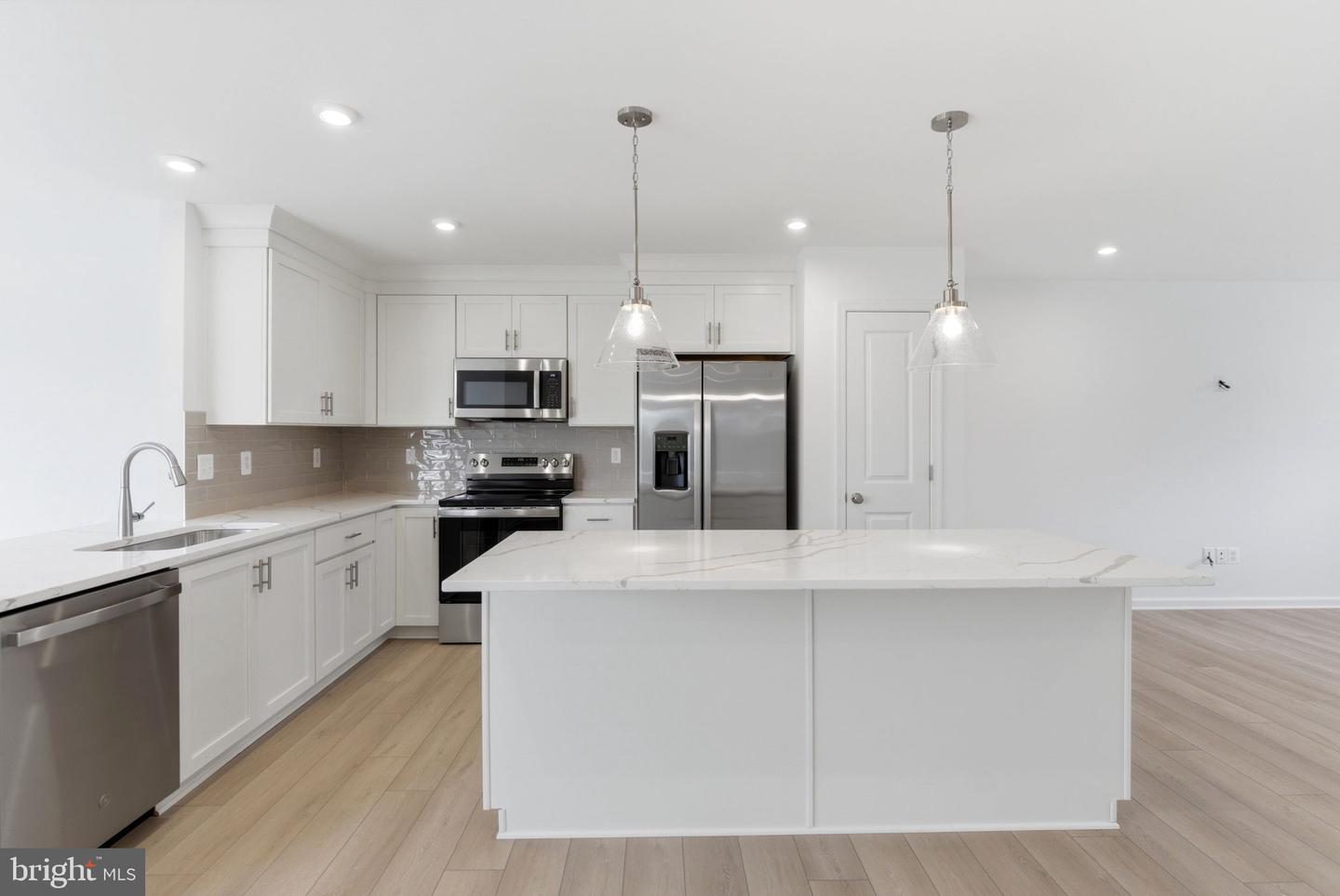 123 Grayling Rd Property Photo 4