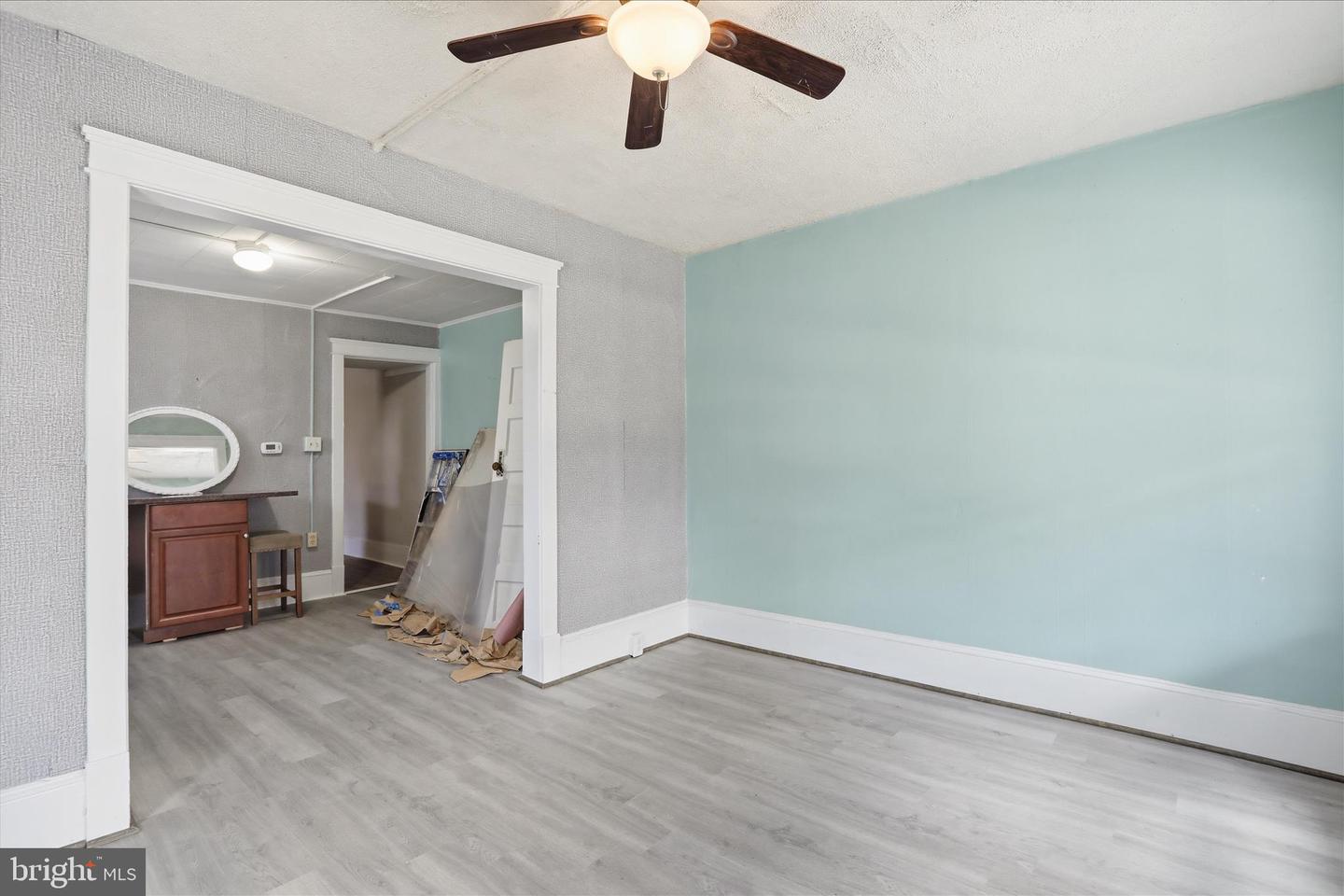 224 N Spring St Property Photo 4
