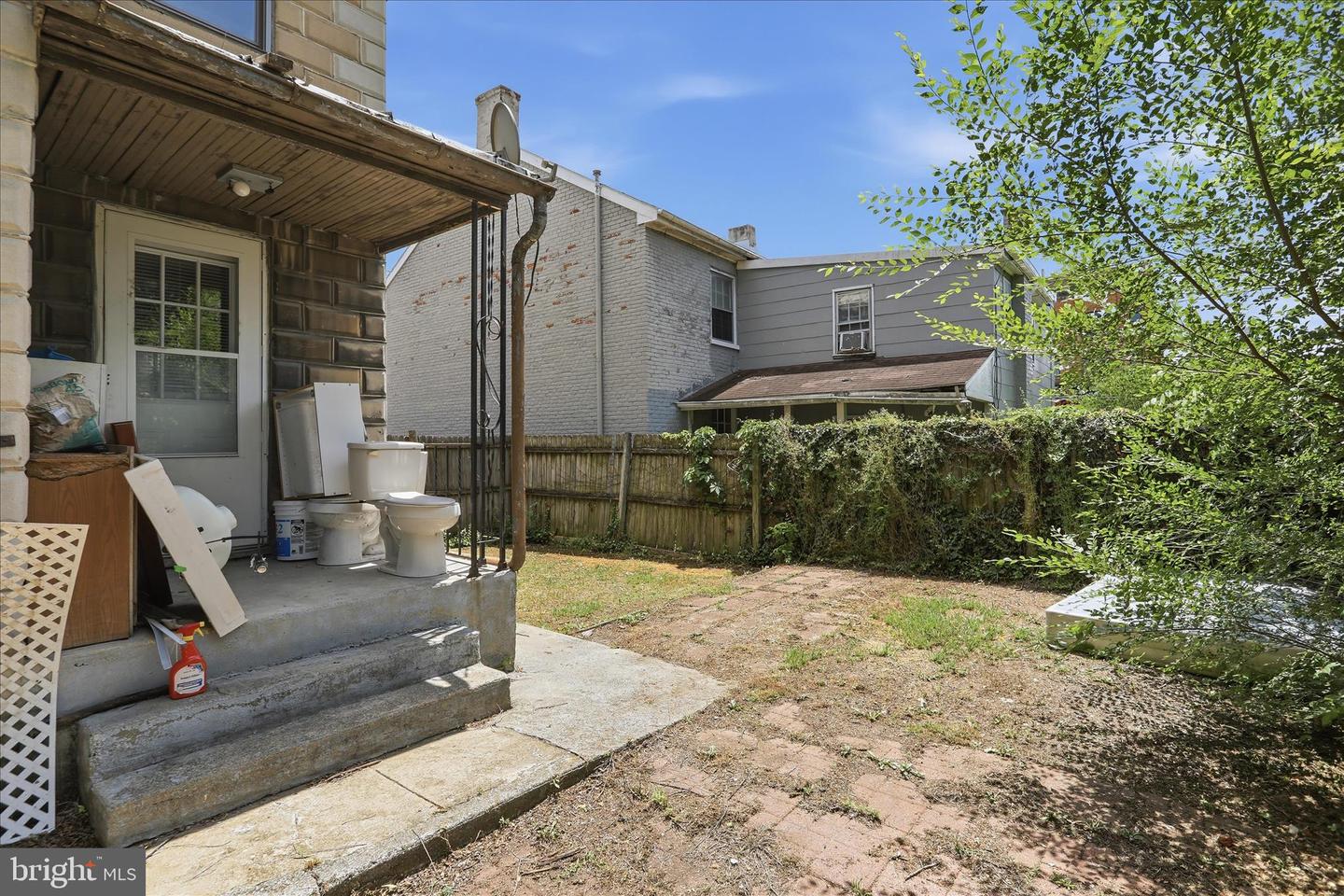 224 N Spring St Property Photo 28