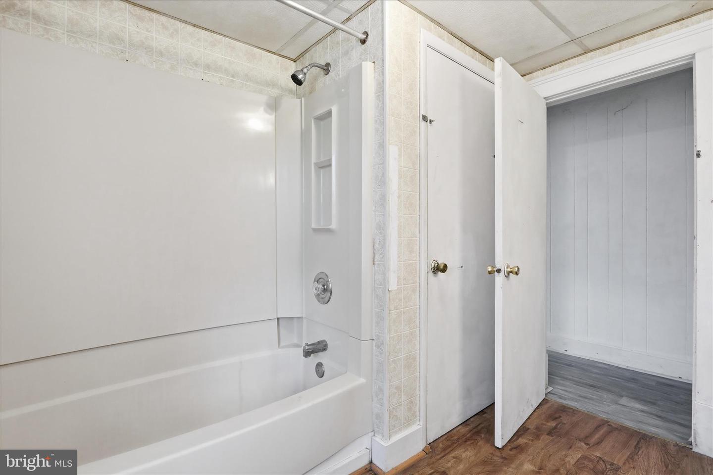 224 N Spring St Property Photo 49