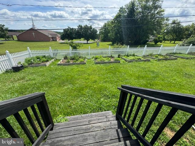 7865 Hedgesville Rd Property Photo 8
