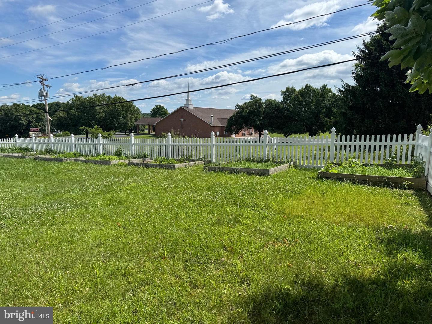 7865 Hedgesville Rd Property Photo 10
