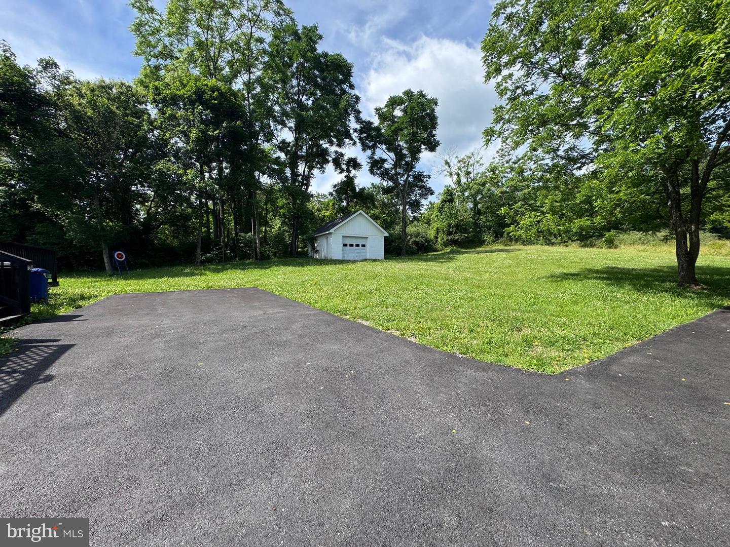 7865 Hedgesville Rd Property Photo 12