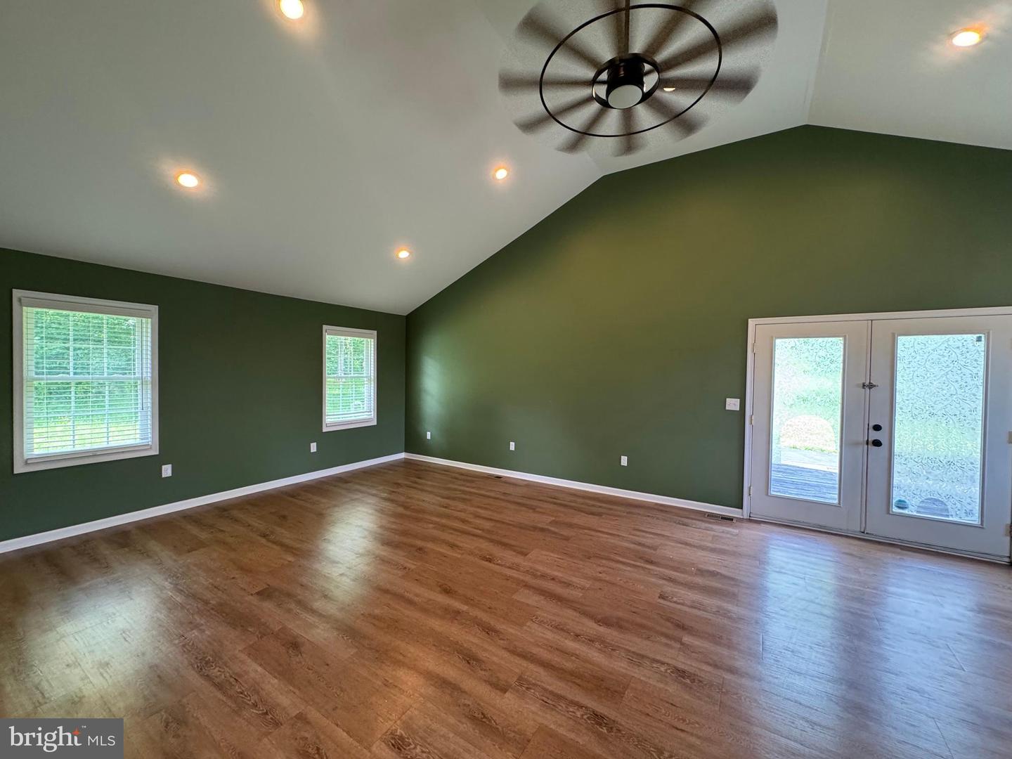 7865 Hedgesville Rd Property Photo 28