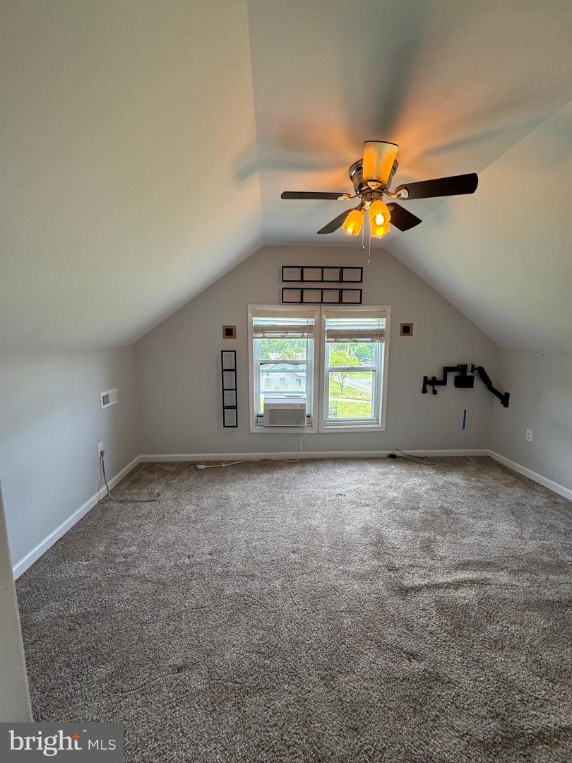 7865 Hedgesville Rd Property Photo 56