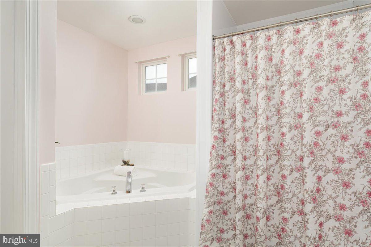 415 Richwood Hall Rd Property Photo 17