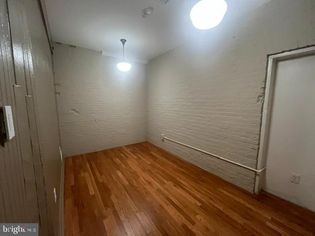 108 W Burke St Property Photo 10