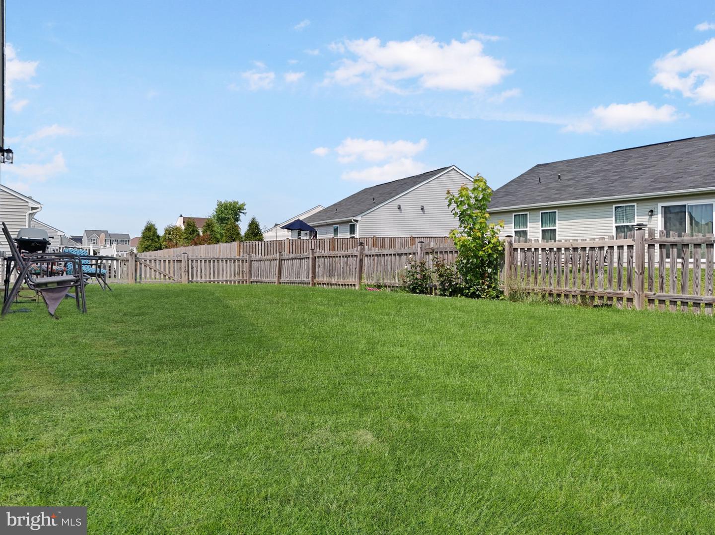510 Oxford Way Property Photo 15