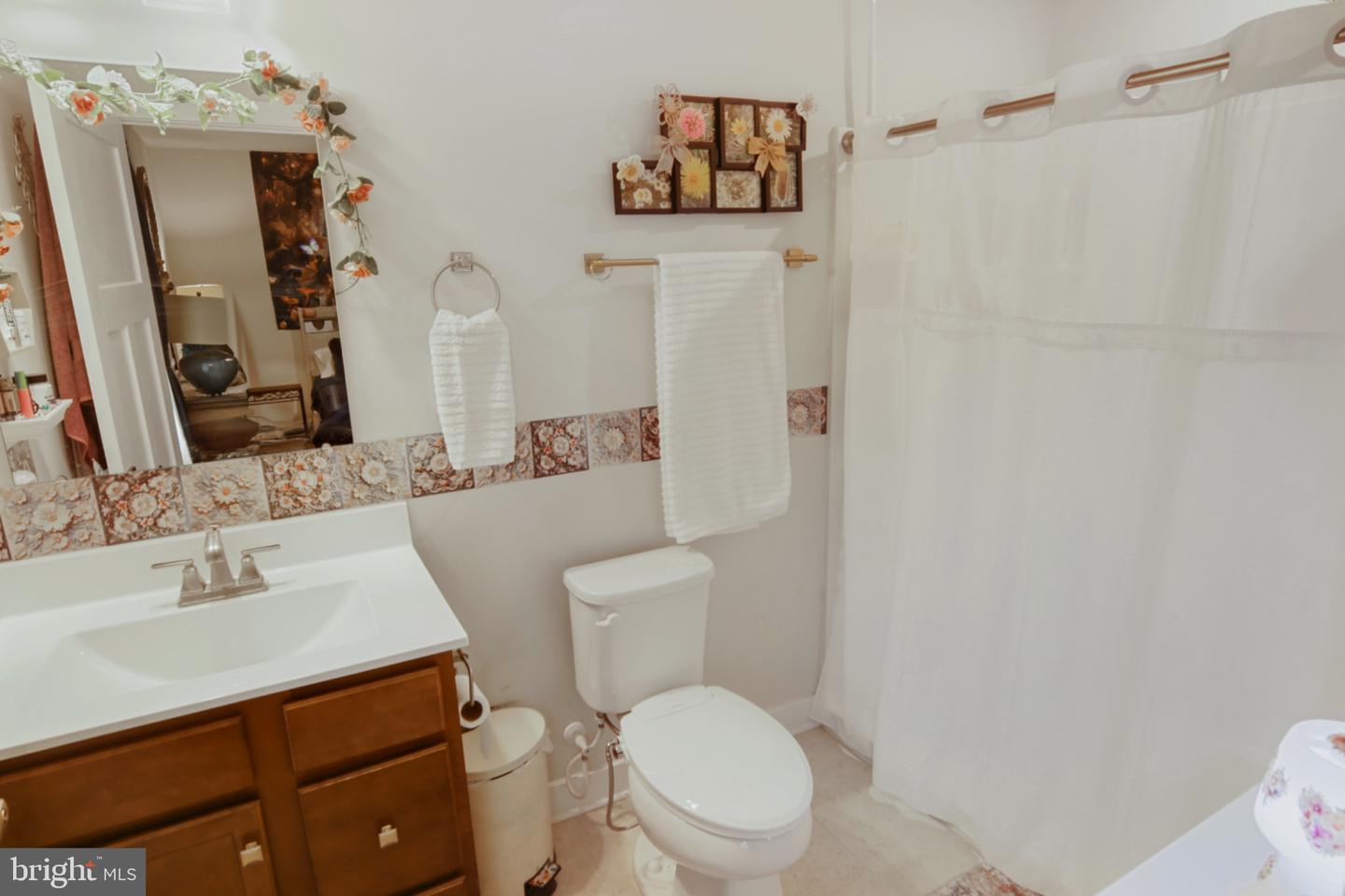 510 Oxford Way Property Photo 35