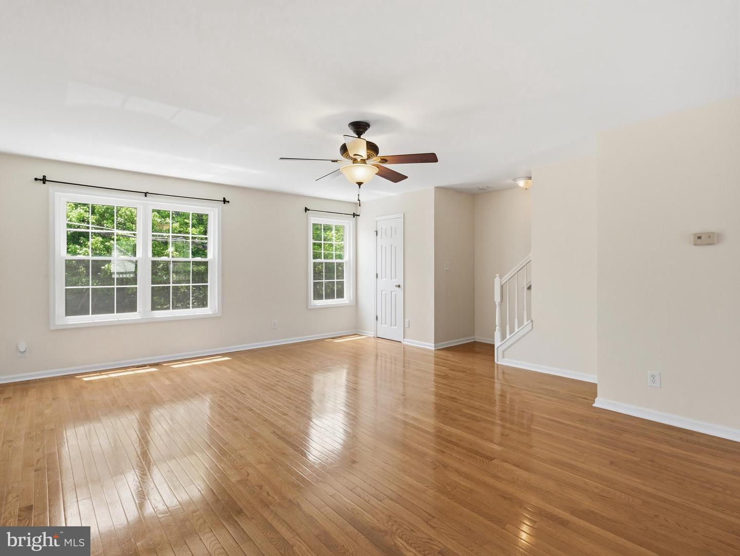 106 Sir Washington St Property Photo 3