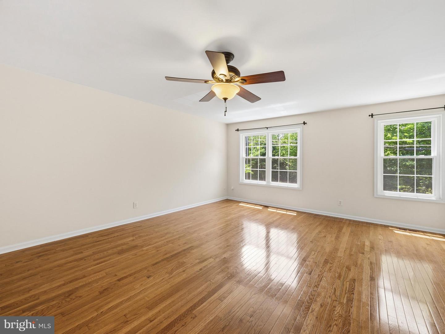 106 Sir Washington St Property Photo 4