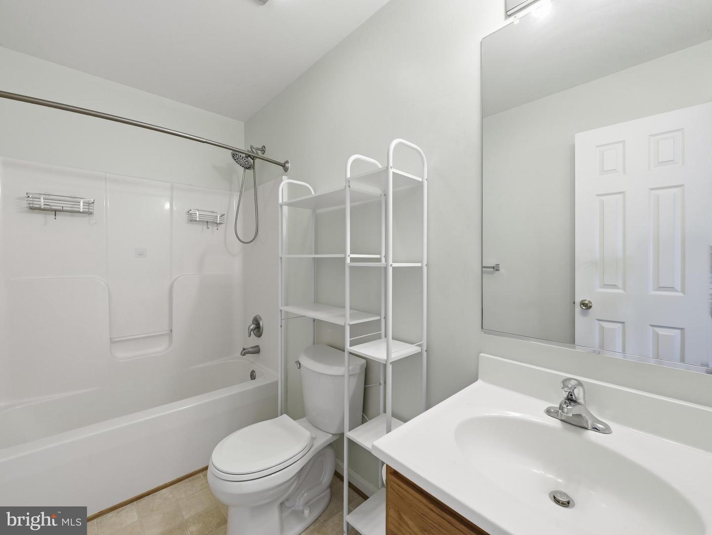 106 Sir Washington St Property Photo 18