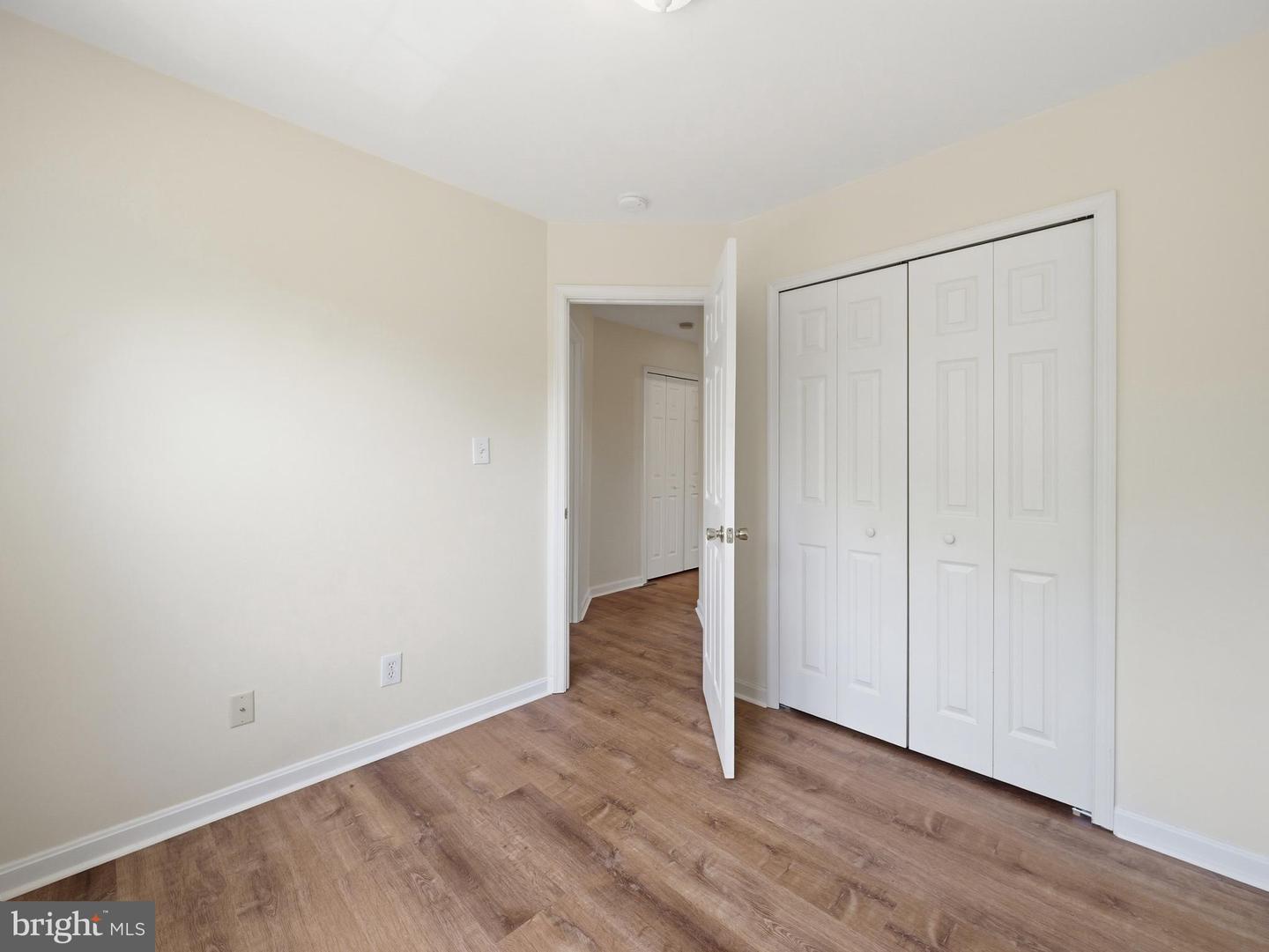 106 Sir Washington St Property Photo 20
