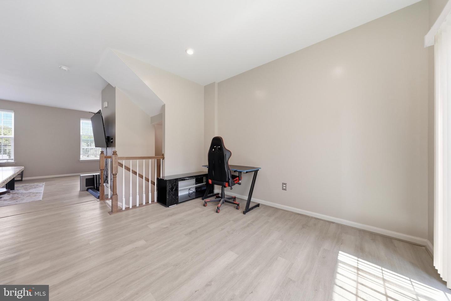 174 Ontario Dr Property Photo 38