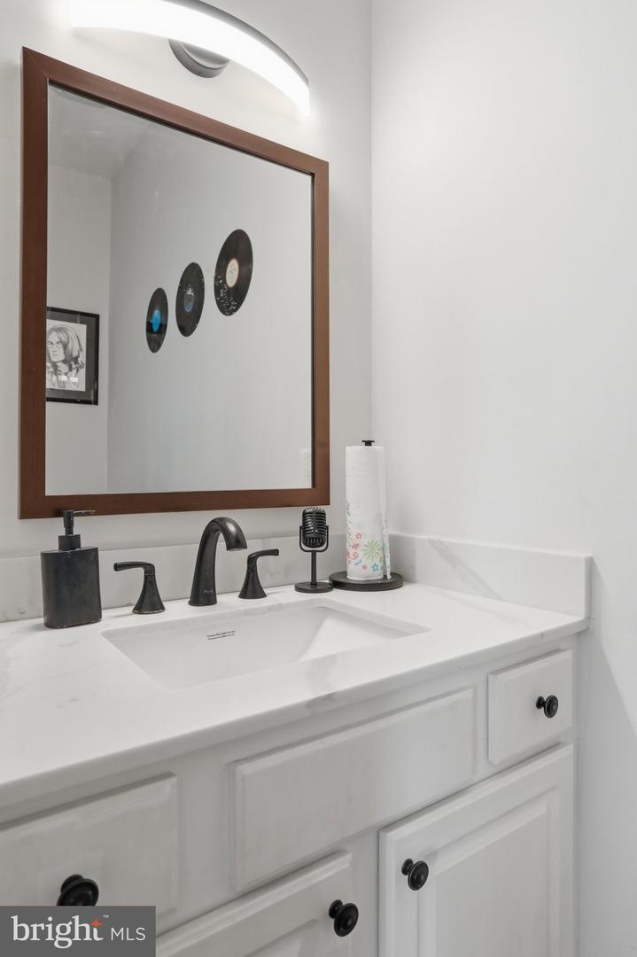 48 Lansing Ct Property Photo 14