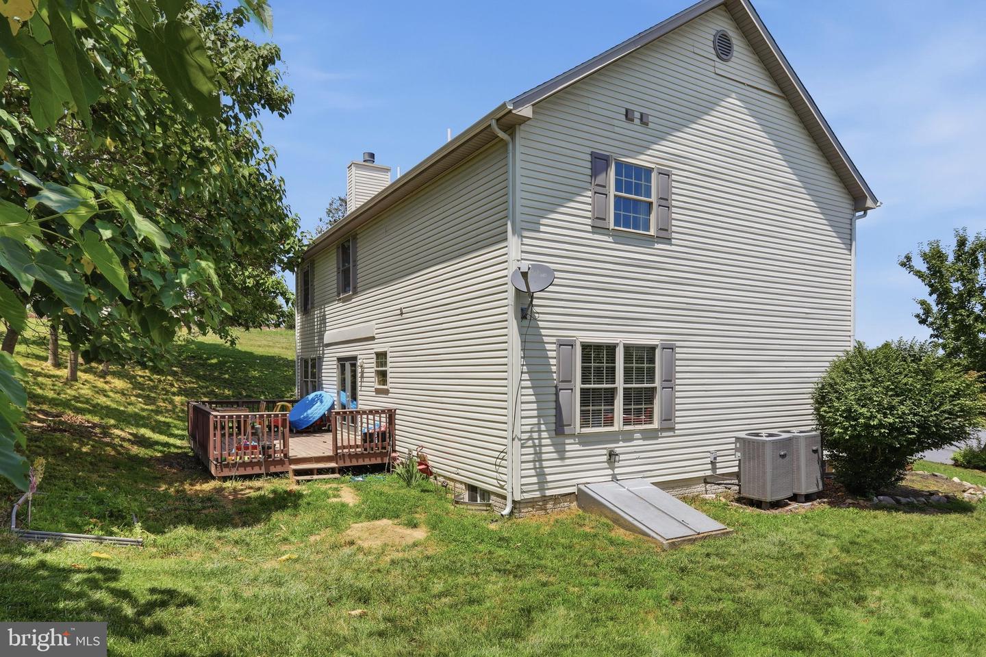 48 Lansing Ct Property Photo 40