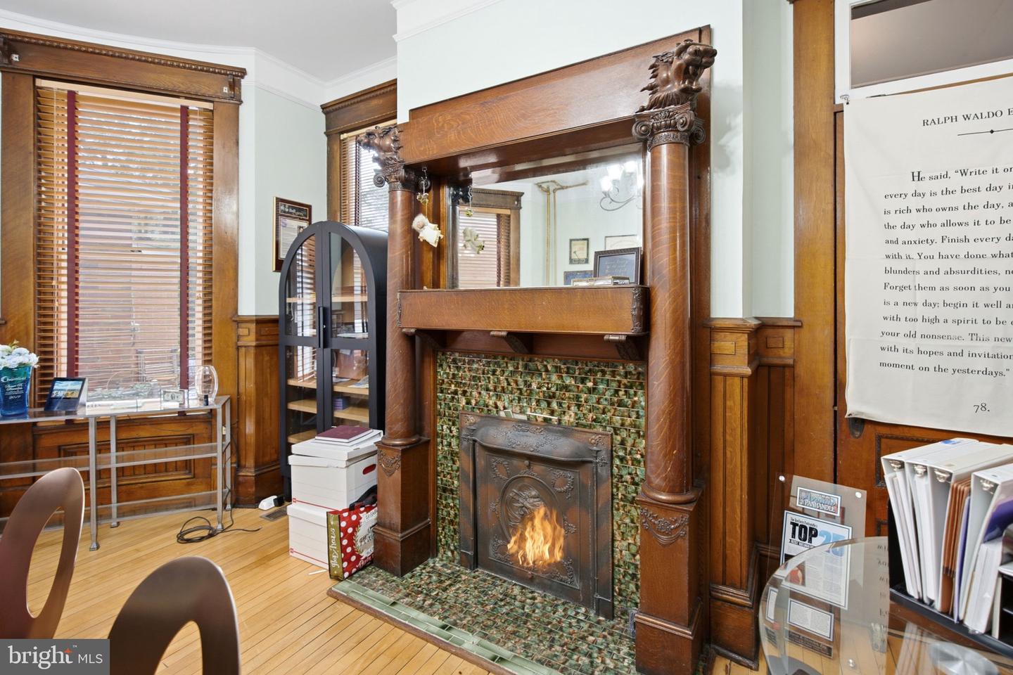 310 W Burke St Property Photo 15