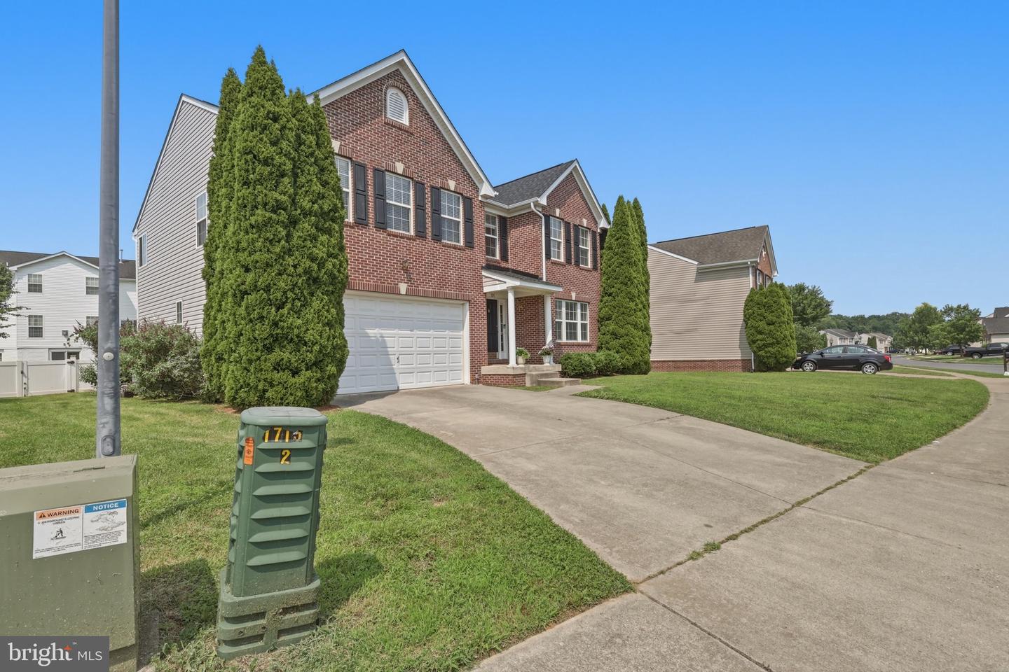105 Seurat Ln Property Photo 3