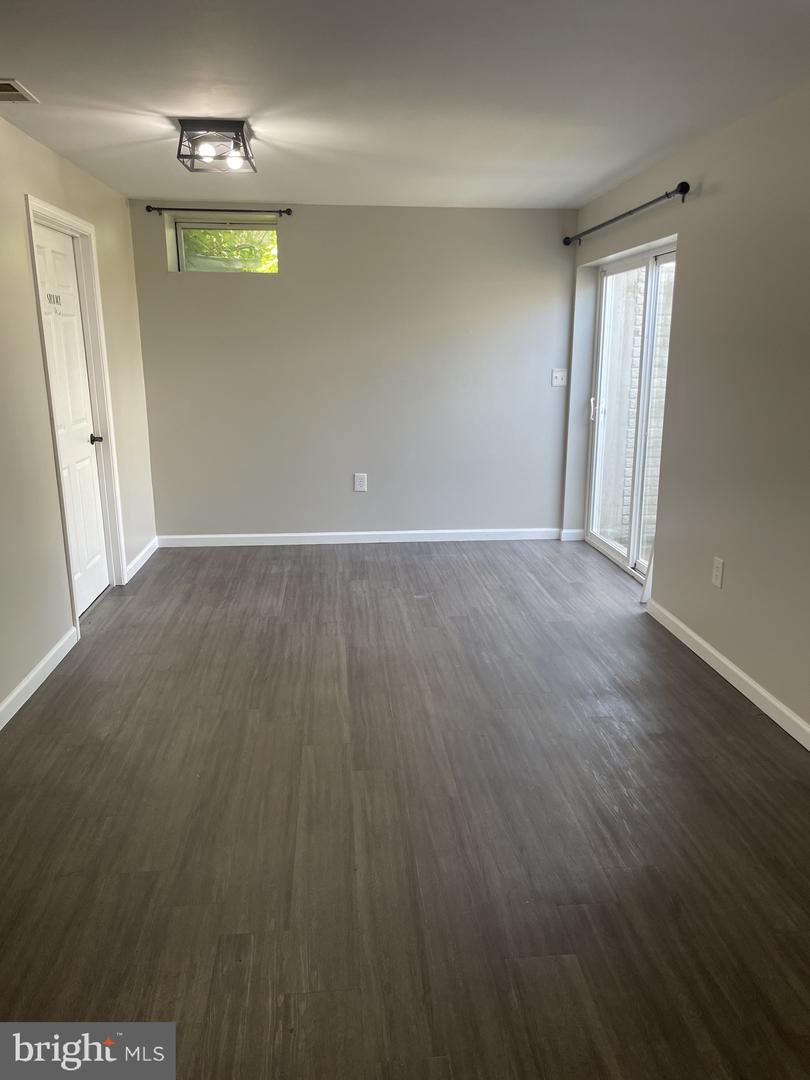 105 Seurat Ln Property Photo 30