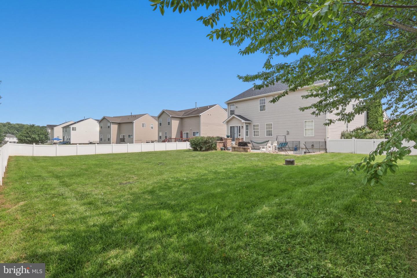 105 Seurat Ln Property Photo 37