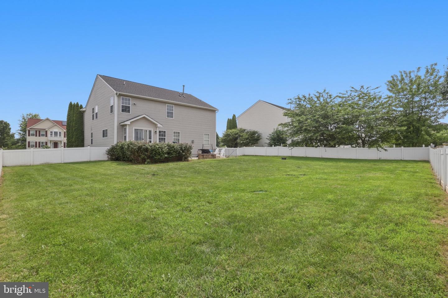 105 Seurat Ln Property Photo 38