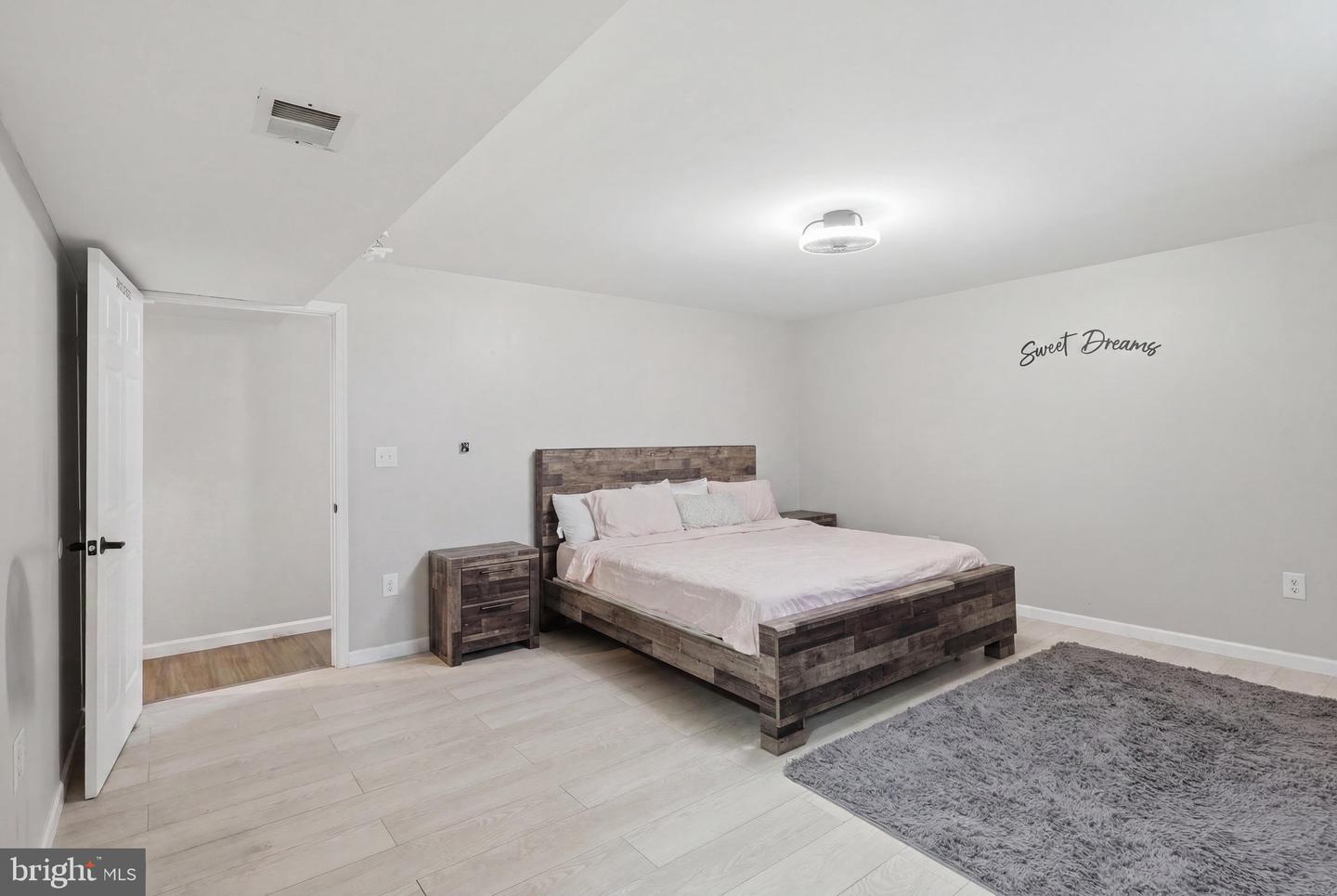 105 Seurat Ln Property Photo 63