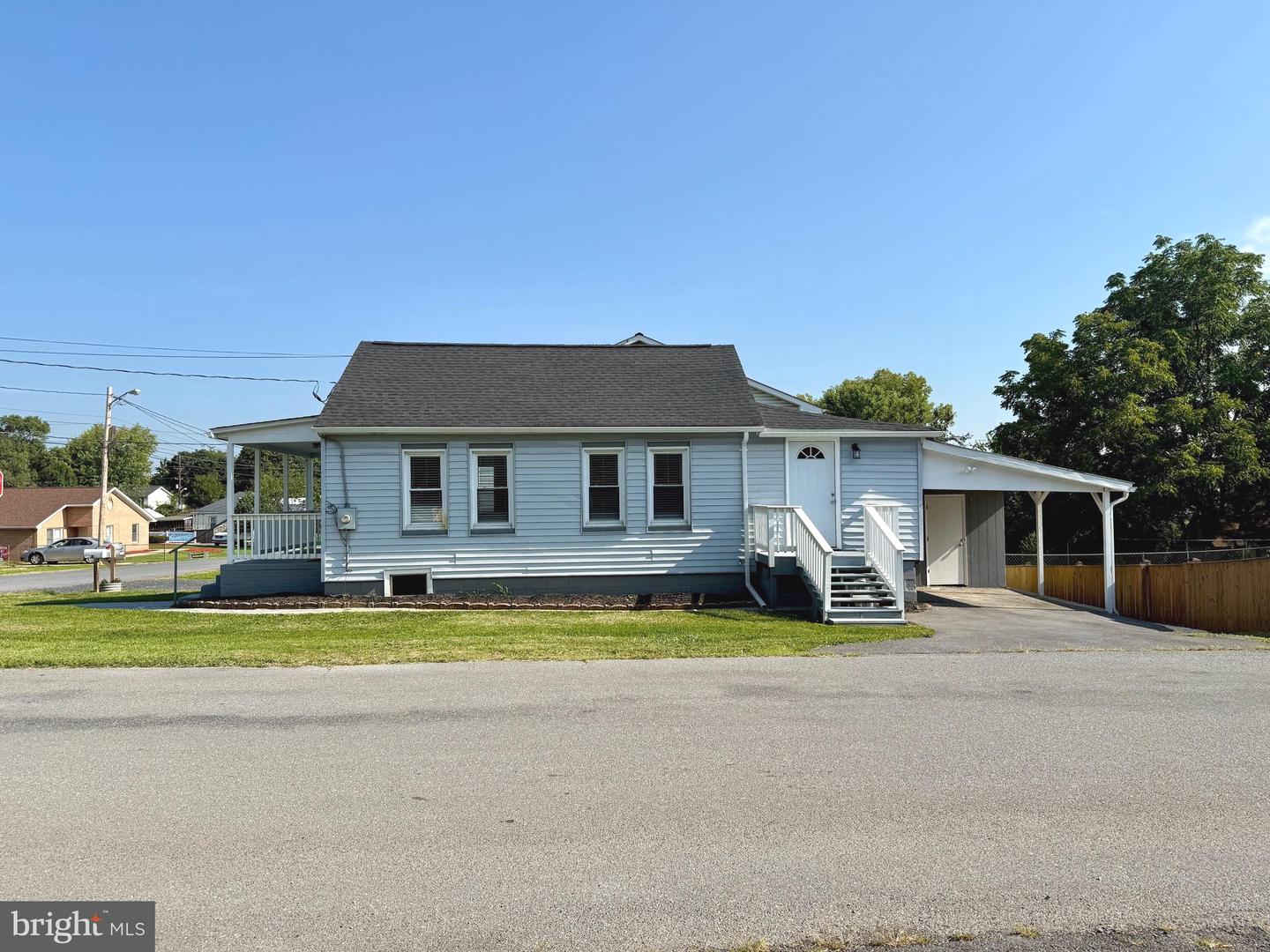 1224 West Virginia Ave Property Photo 1