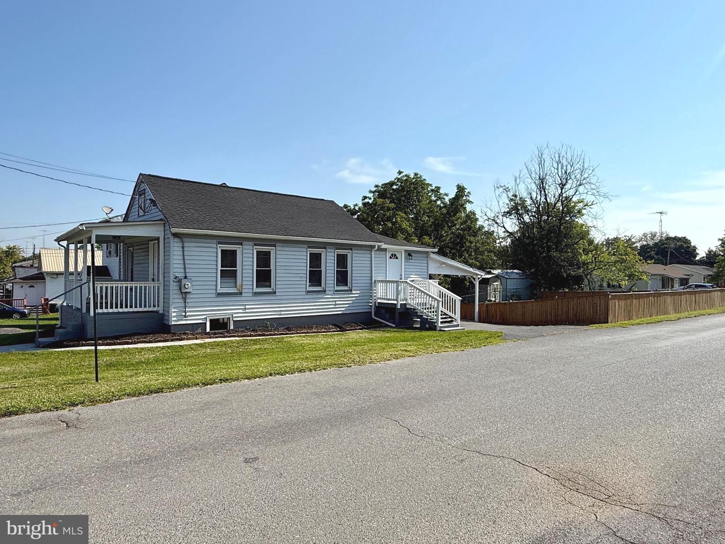 1224 West Virginia Ave Property Photo 2