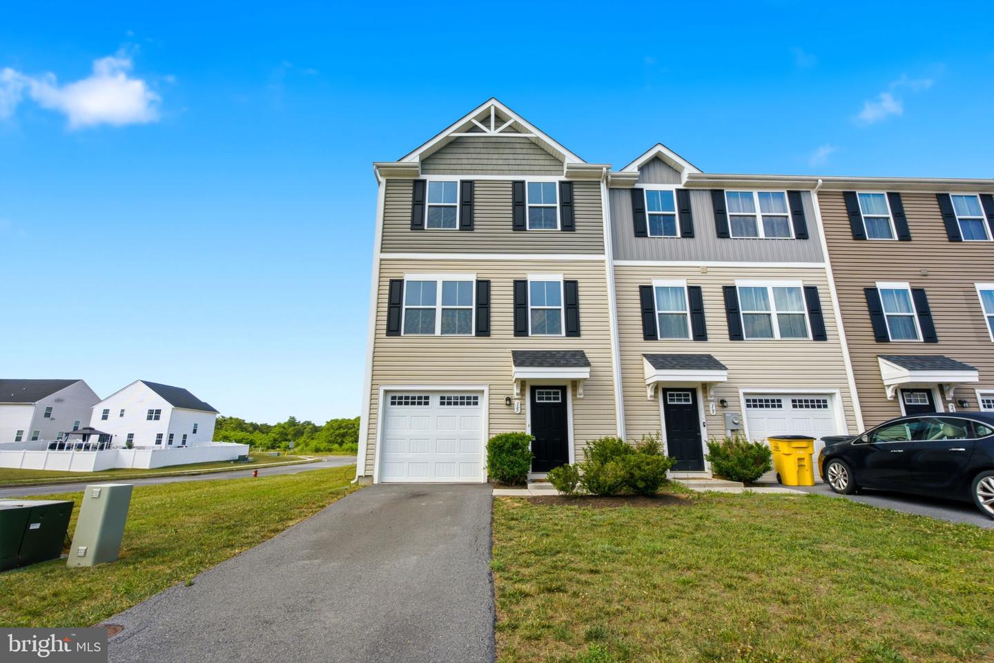 15 Snickers Ct Property Photo 1