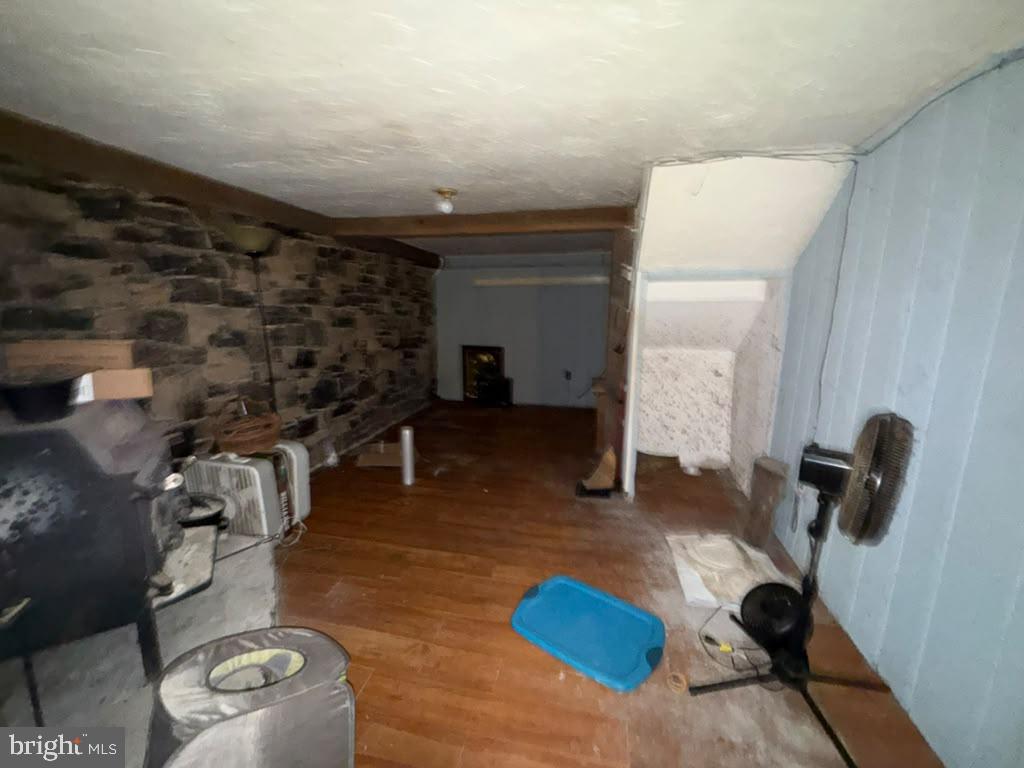 608 Gosling Marsh Rd Property Photo 3