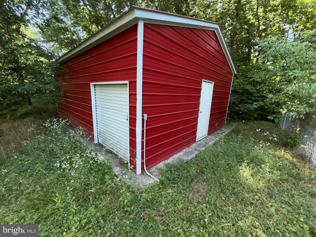 608 Gosling Marsh Rd Property Photo 5