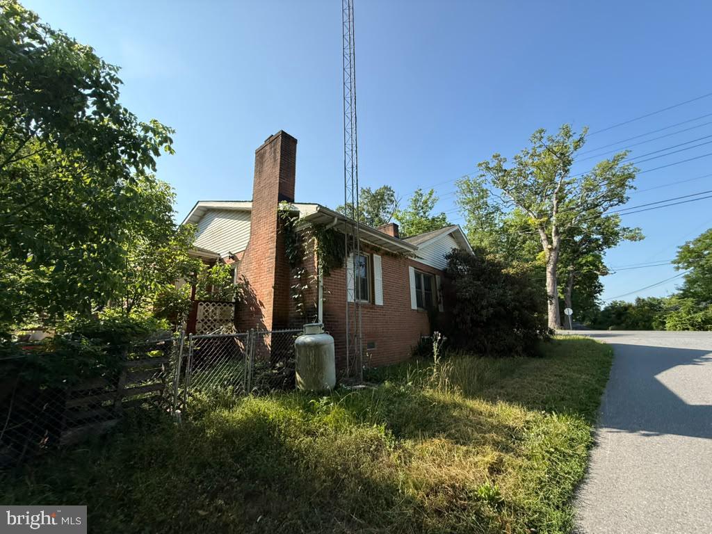 608 Gosling Marsh Rd Property Photo 10