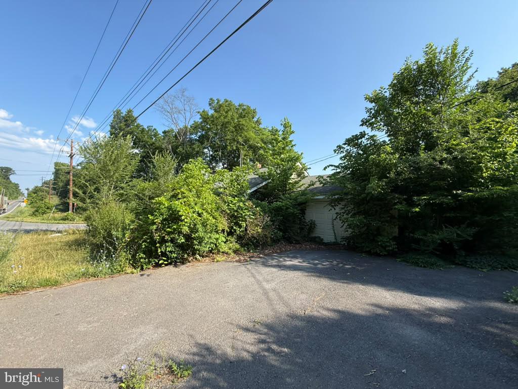 608 Gosling Marsh Rd Property Photo 11