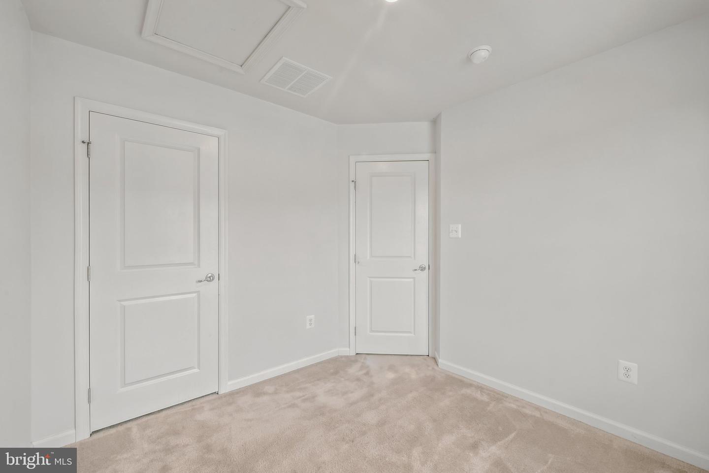 19 Ontario Dr Property Photo 24